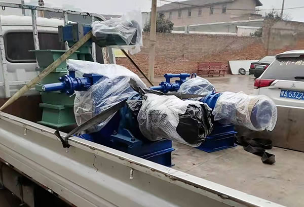 工業(yè)軟管泵發(fā)往長(zhǎng)沙